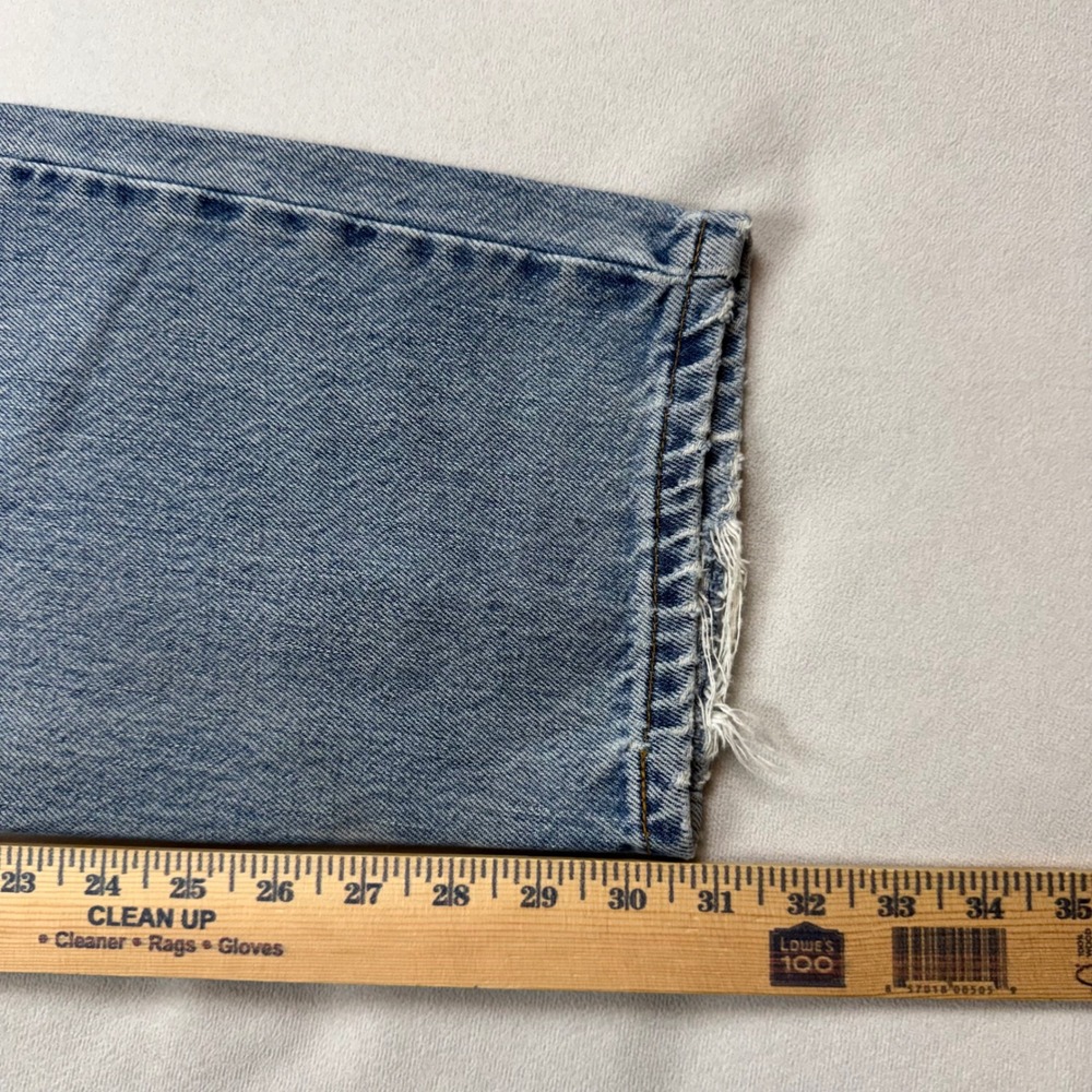 Vintage Levis 550 Relaxed Fit Tapered Leg Jeans Light Wash 34x31 Mens 90s Denim - Picture 5 of 11